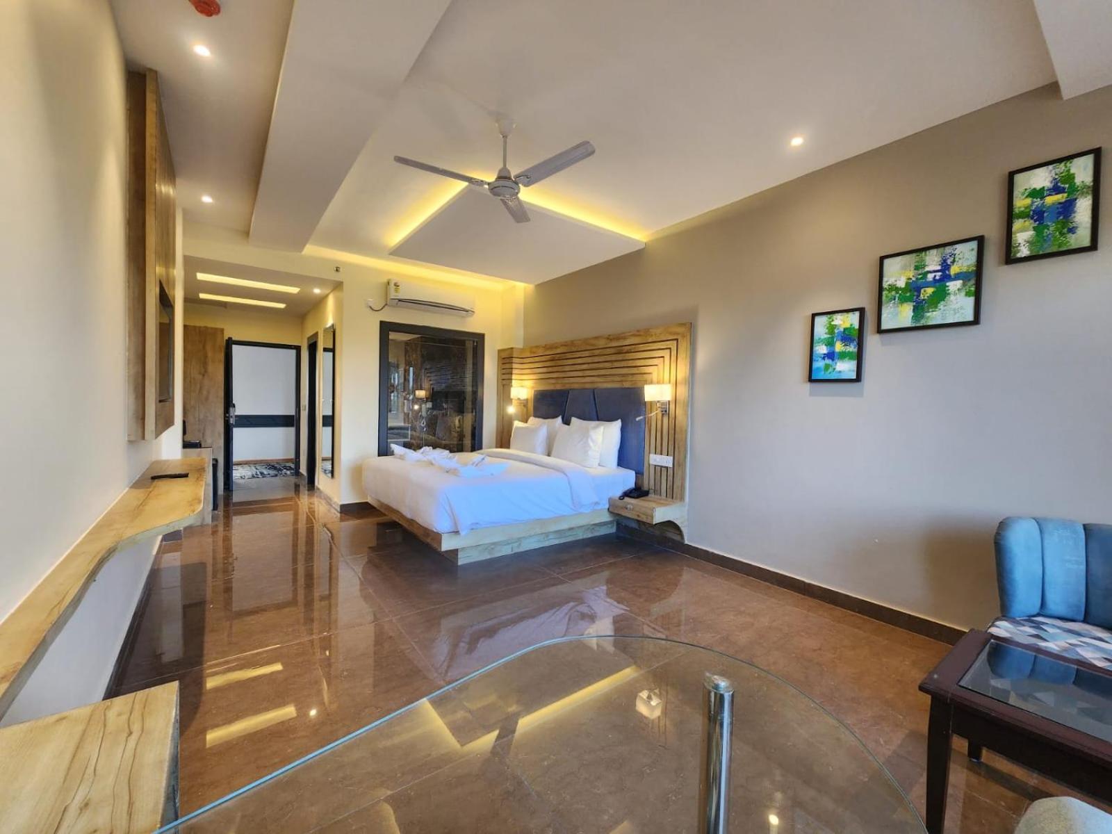 Aachman River And Valley View Resort Dharamshala - A Riverside Resort With Balcony View Exterior photo